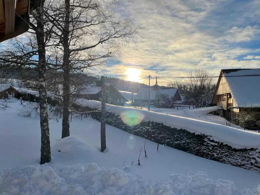 Nuit Insolite - La Cabane Du Haut-Doubs Les Gras Экстерьер фото